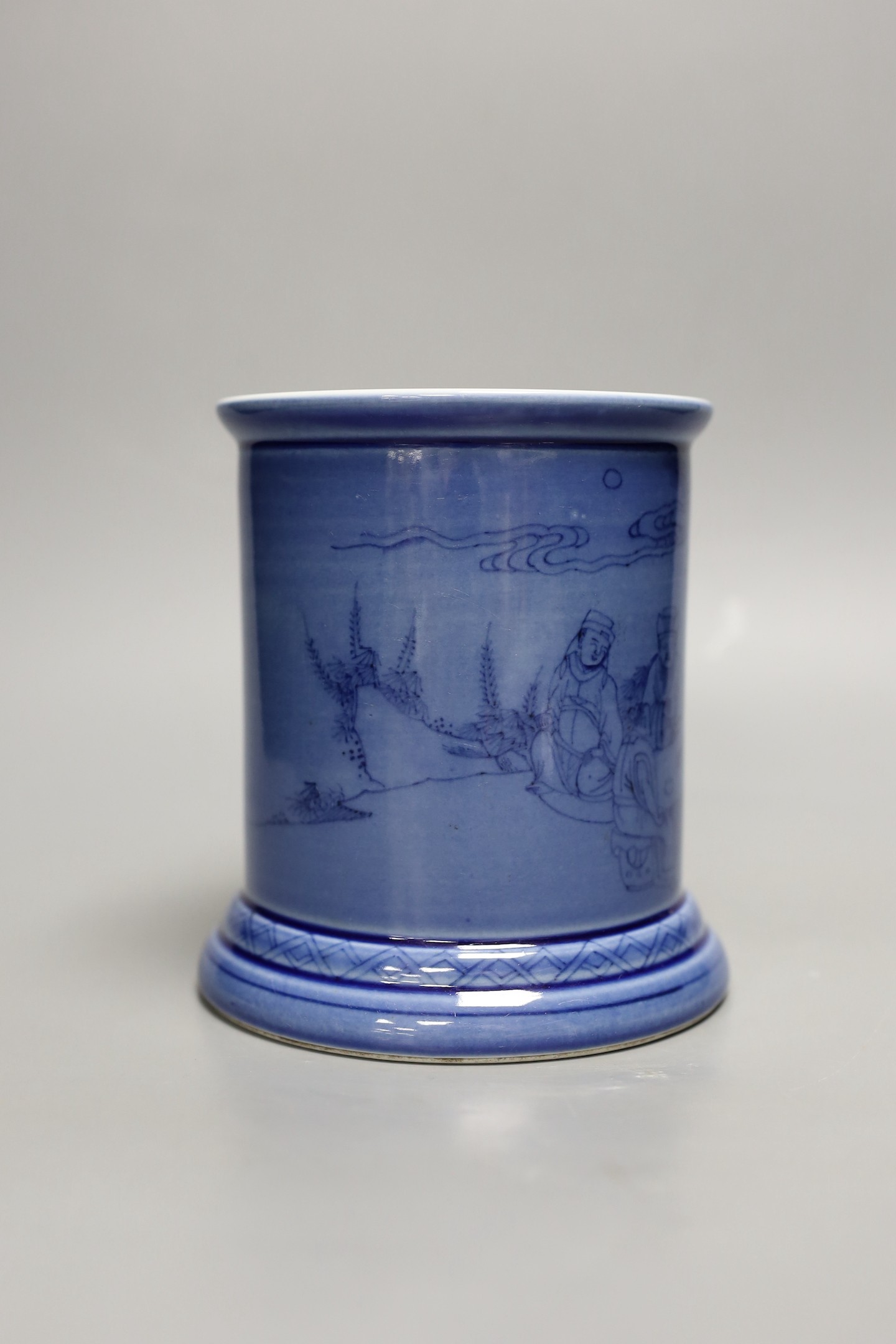 A Chinese cylindrical porcelain brush pot, 14.5cm tall